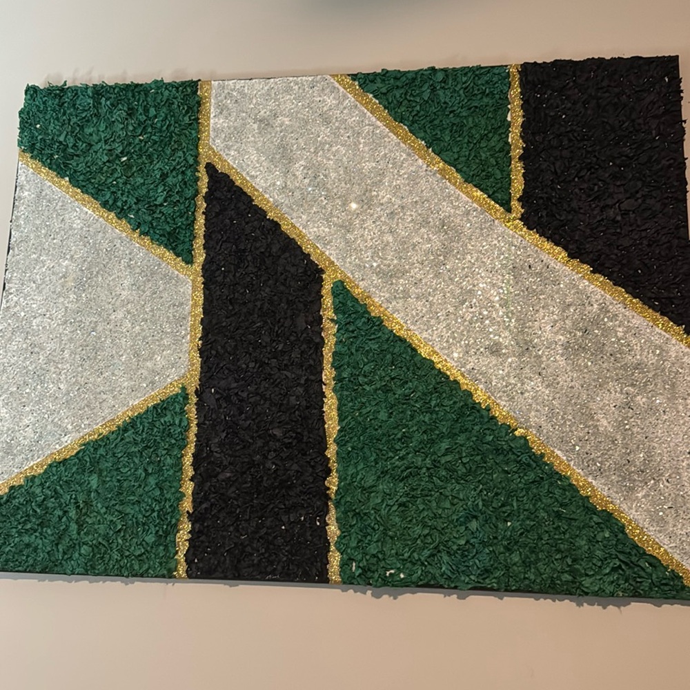 Handmade accent picture